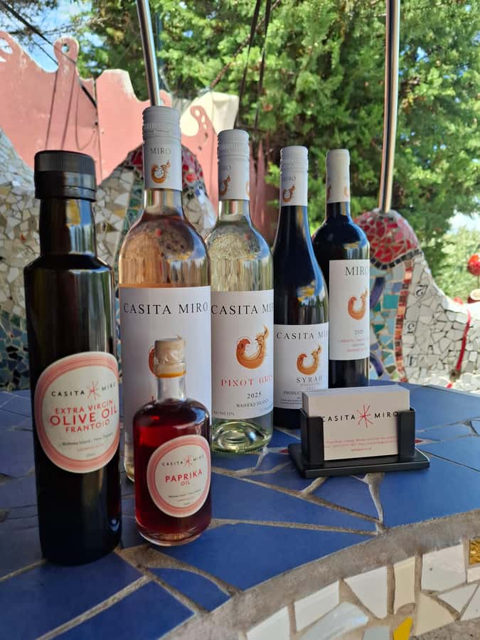 Waiheke Island: Sip and Savor 3 Vineyards Tour with Lunch - What the $178 price really covers