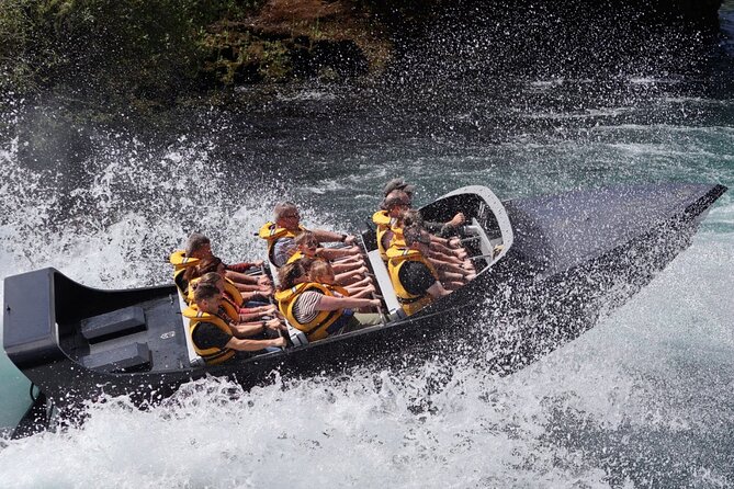 Waikato River Jet Boat Ride from Taupo - Guides who make the short ride work
