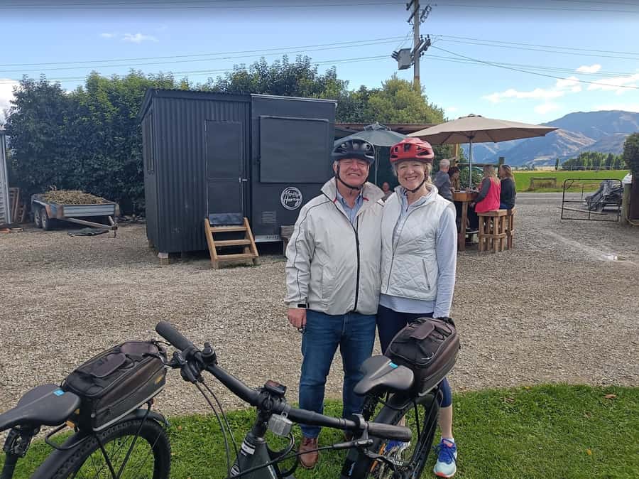 Wānaka And Hāwea: Trail Ride on Bike or E-Bike - Choosing a regular bike or e-bike