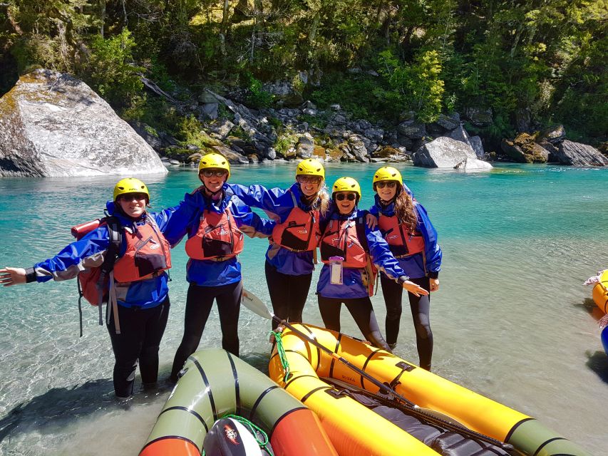 Wanaka: Full-Day Guided Packrafting Tour with Lunch - Riverside lunch and a chance to warm up