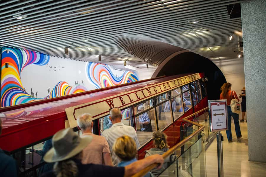Wellington: Guided City Tour with Cable Car Ticket - Around The Airport And Up Mt Victoria