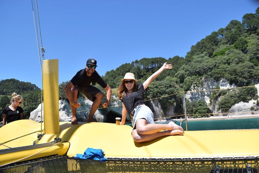 Whitianga: Sailing Trip to Cathedral Cove - Coffee, wine, fruit, and the small comforts