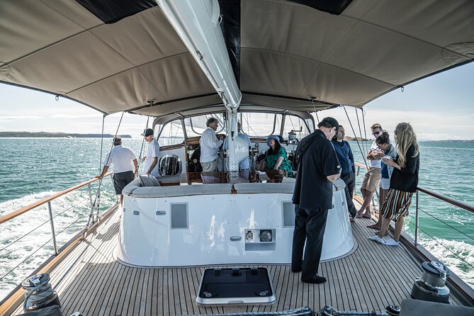 Yonder Star Sailing Yacht - Price, group size, and real value